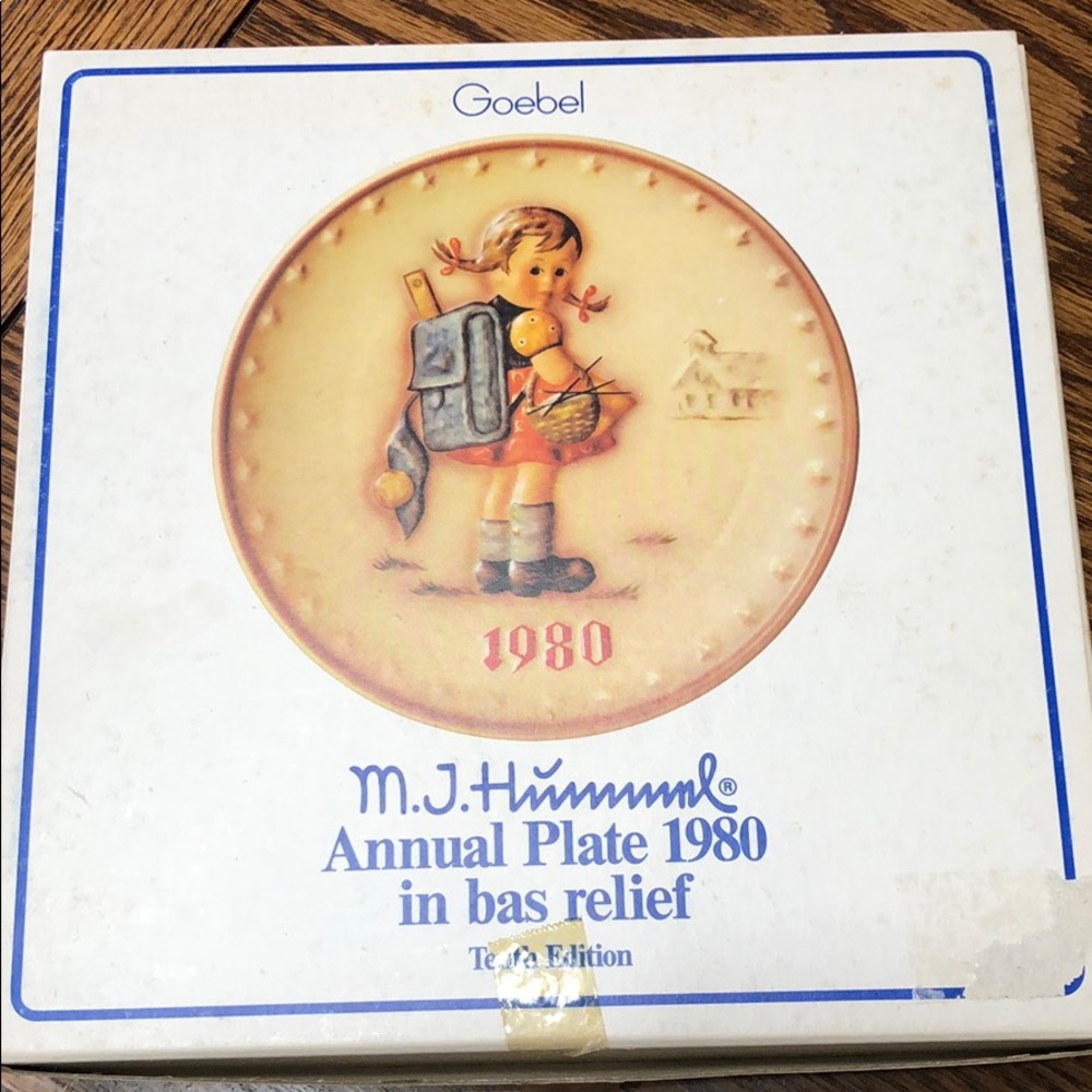 MJ Hummel annual plate 1980 Collectible antique